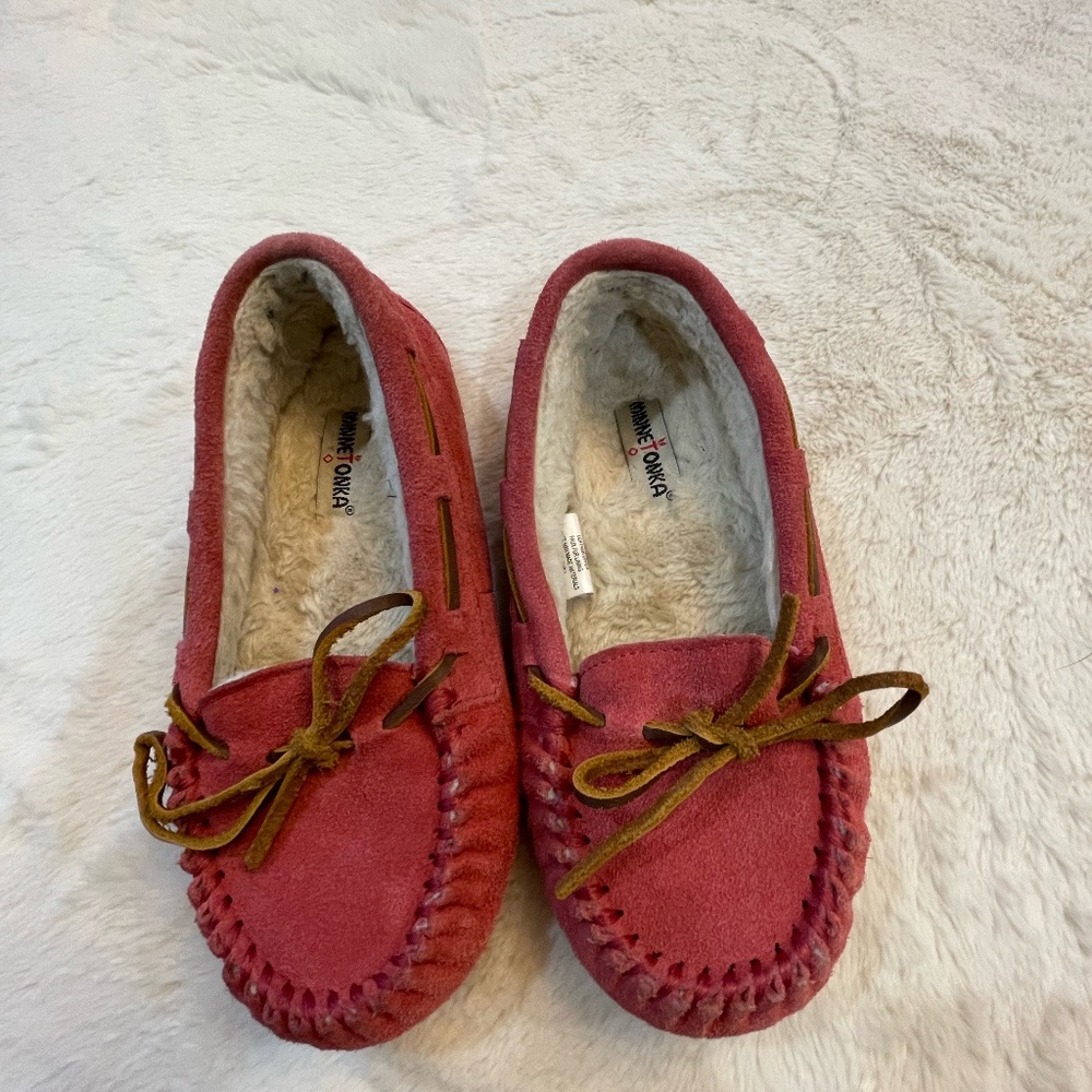 Minnetonka Pink Leather Slippers